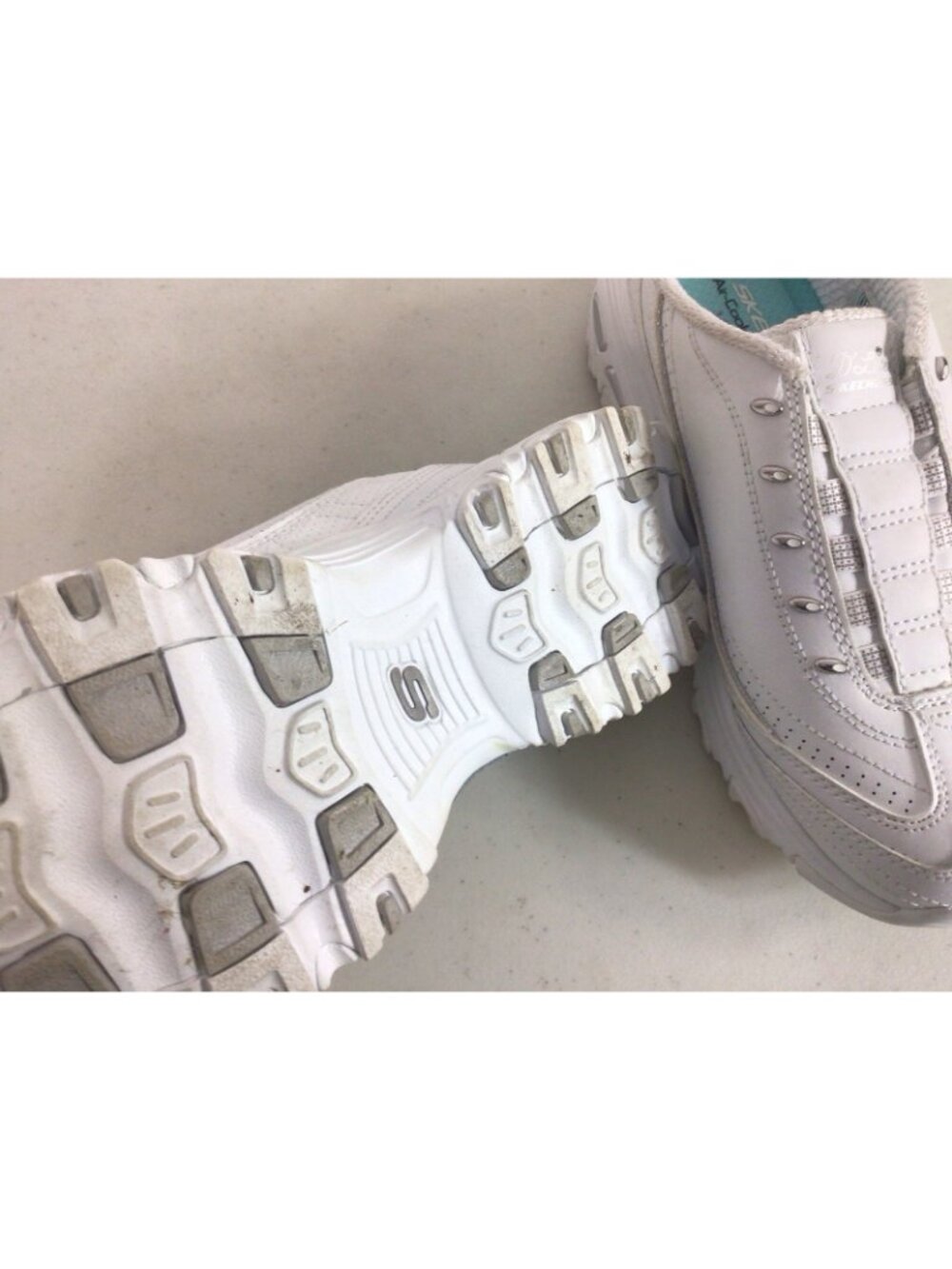 Skechers D'Lites Mules White Memory Foam Slip On Sneakers Women 6.5 - Picture 4 of 8